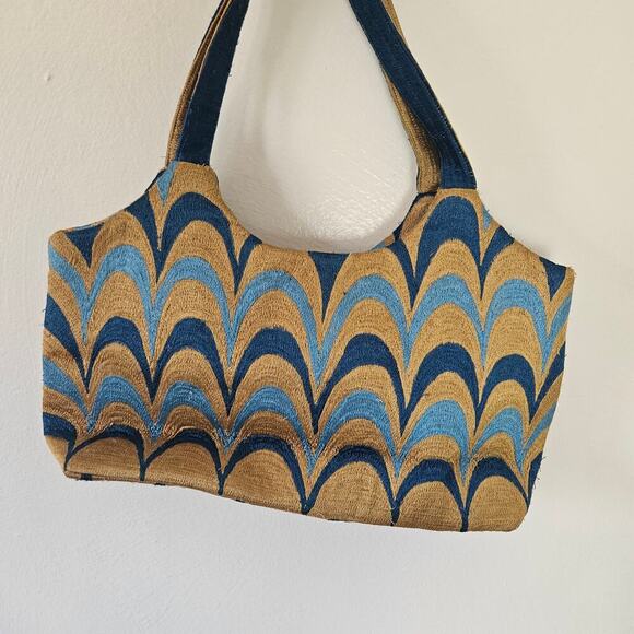 Scallop Pattern Woven Shoulder Bag Purse Tan‎ Blue MCM - Picture 5 of 10